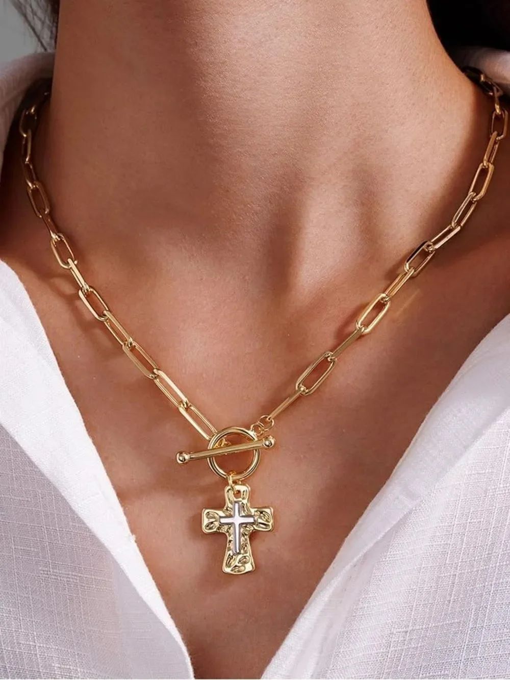 Cross Toggle Necklace M1869